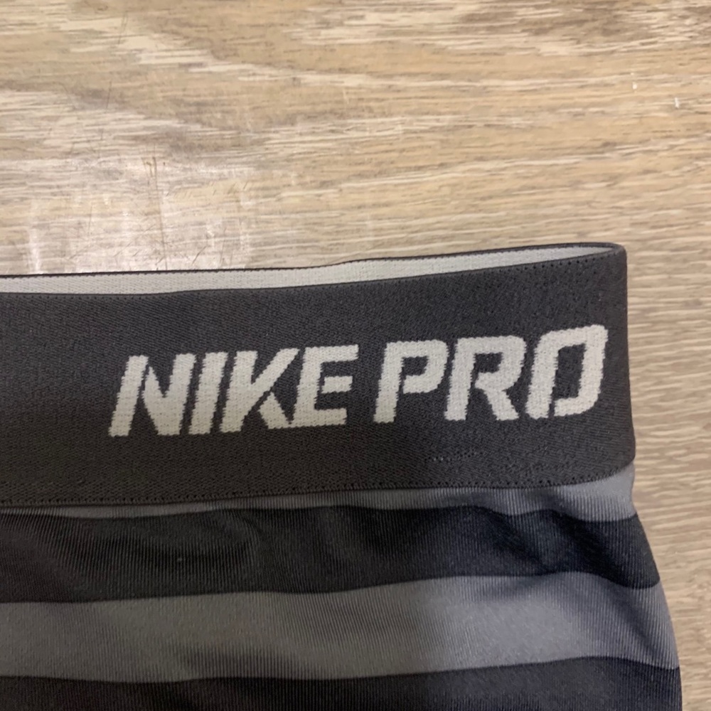 Nike DriFit Compression Shorts - Picture 3 of 5